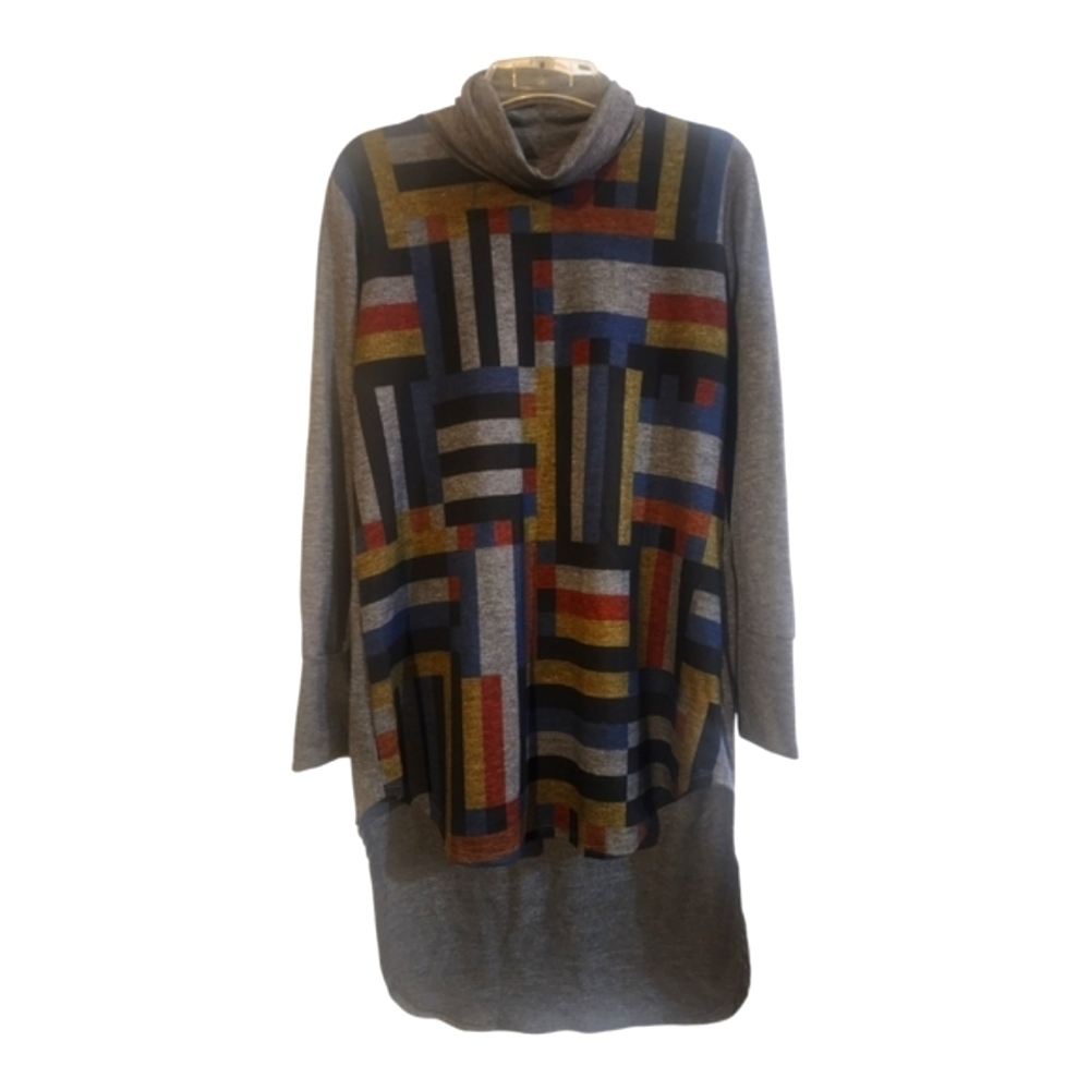 Go Couture Turtle Neck Sweater Tunic. Size XL. BOUTIQUE